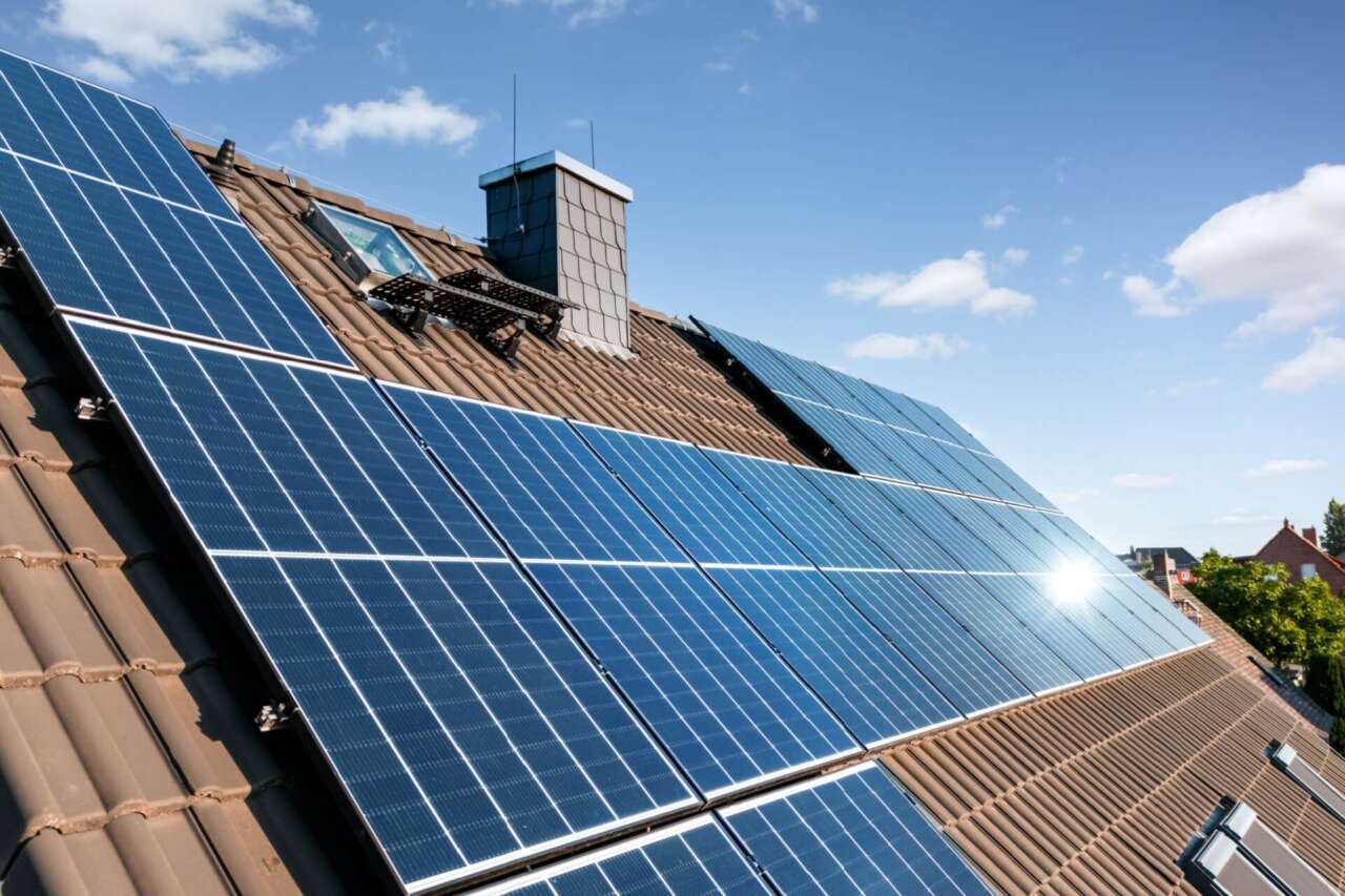 A Guide on Choosing The Right Sized Residential Solar System