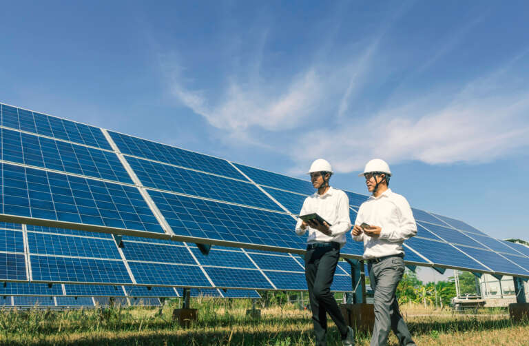 4 Considerations for Installing Commercial Solar Panels