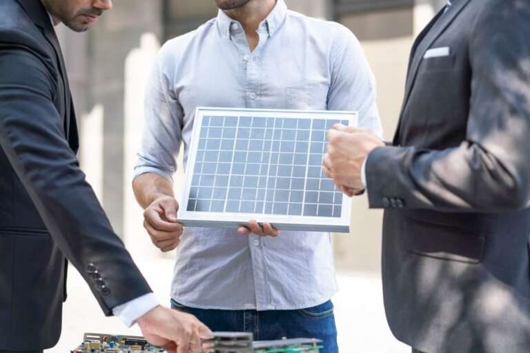 Solar Panels for Businesses: Reduce Your Operating Costs